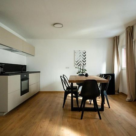 Oldtown Studio Apartment With 2 Bathrooms دوسلدورف المظهر الخارجي الصورة