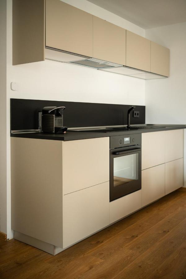 Oldtown Studio Apartment With 2 Bathrooms دوسلدورف المظهر الخارجي الصورة